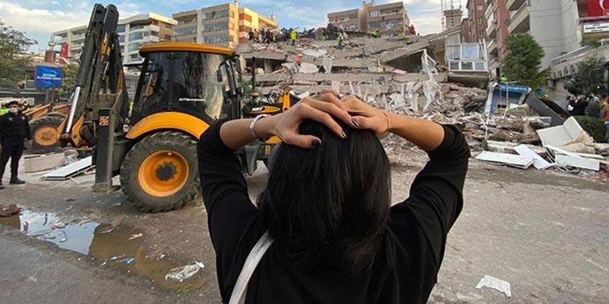 İşte  İzmir'de depreminin acı fotoğrafları...