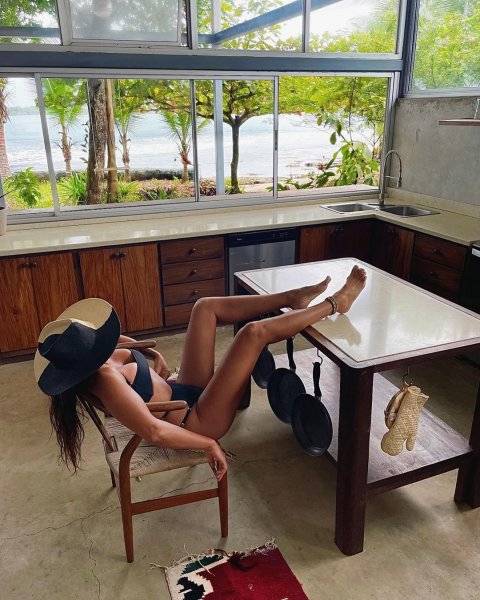 Eda Taşpınar'ın yapraklı pozu olay oldu 2