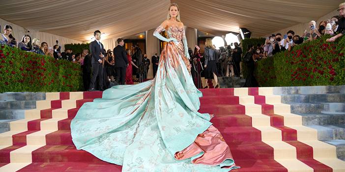Ünlü oyuncu Blake Lively yeni yaşını kutladı