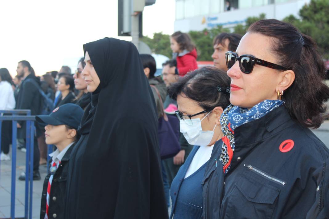 Saatler 9'u 5 geçti İzmir'de yaşam durdu! 5