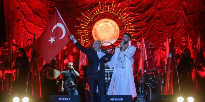 İzmir'in Kurtuluşu coşkuyla kutlandı