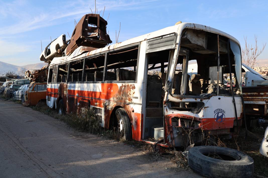 Suriye'de binlerce araç çürümeye terk edildi! 9