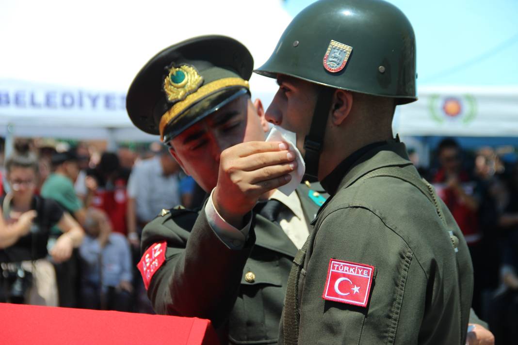 İzmirli şehide acı veda! 12