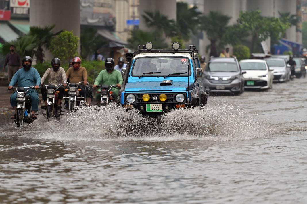 Muson yağışlarında can kaybı artıyor! 6