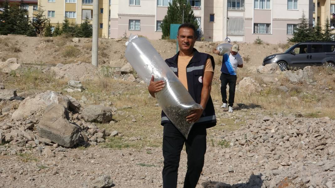 Göllere 450 bin yavru sazan bırakıldı 3