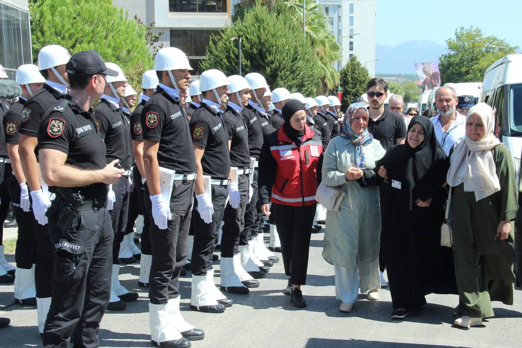 Şehit polislere acı veda! 1