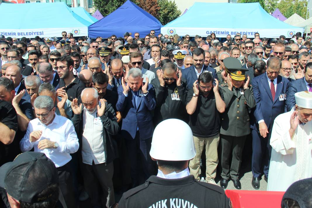 Şehit polislere acı veda! 11