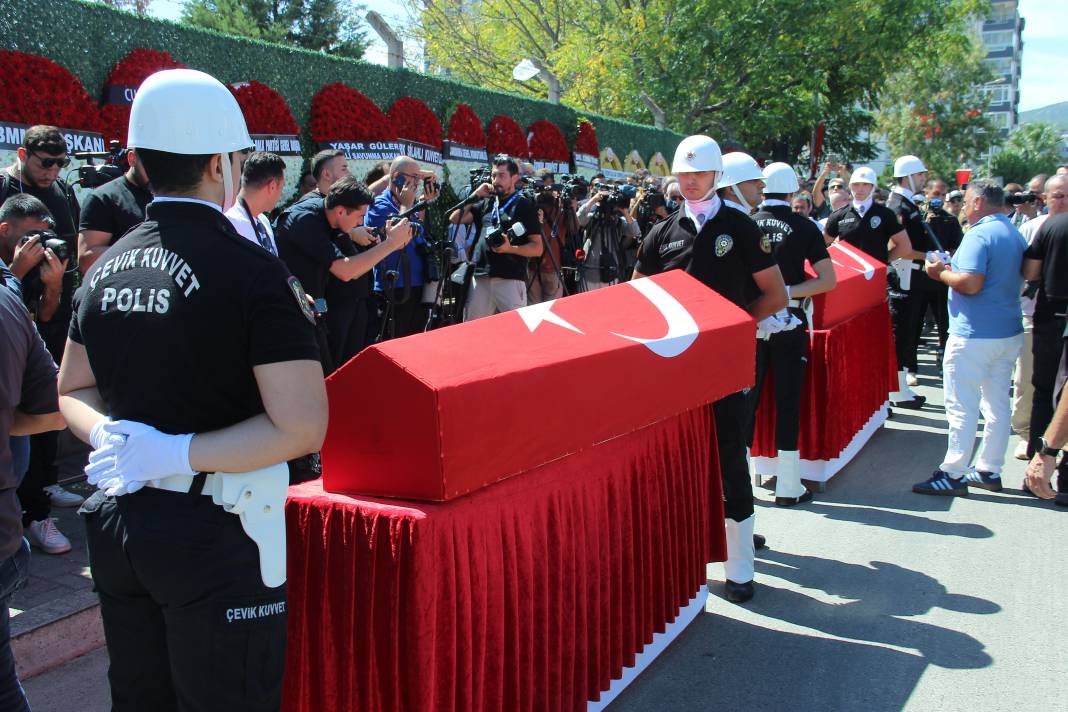 Şehit polislere acı veda! 5