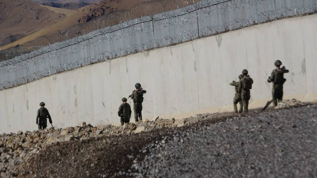 Türkiye'nin güvenlik kalkanı: Başkale sınır duvarı tamamlanıyor 12