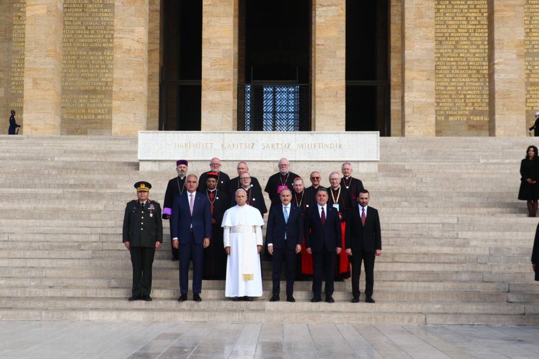 Papa Leo'nun Türkiye'deki ilk durağı Anıtkabir oldu 1