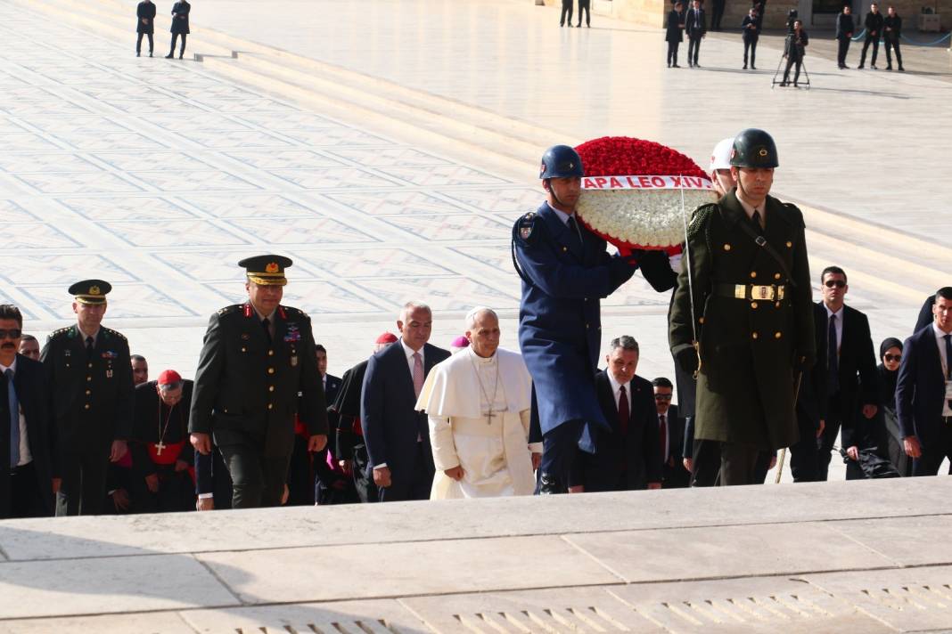 Papa Leo'nun Türkiye'deki ilk durağı Anıtkabir oldu 3
