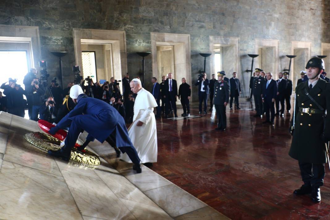 Papa Leo'nun Türkiye'deki ilk durağı Anıtkabir oldu 8
