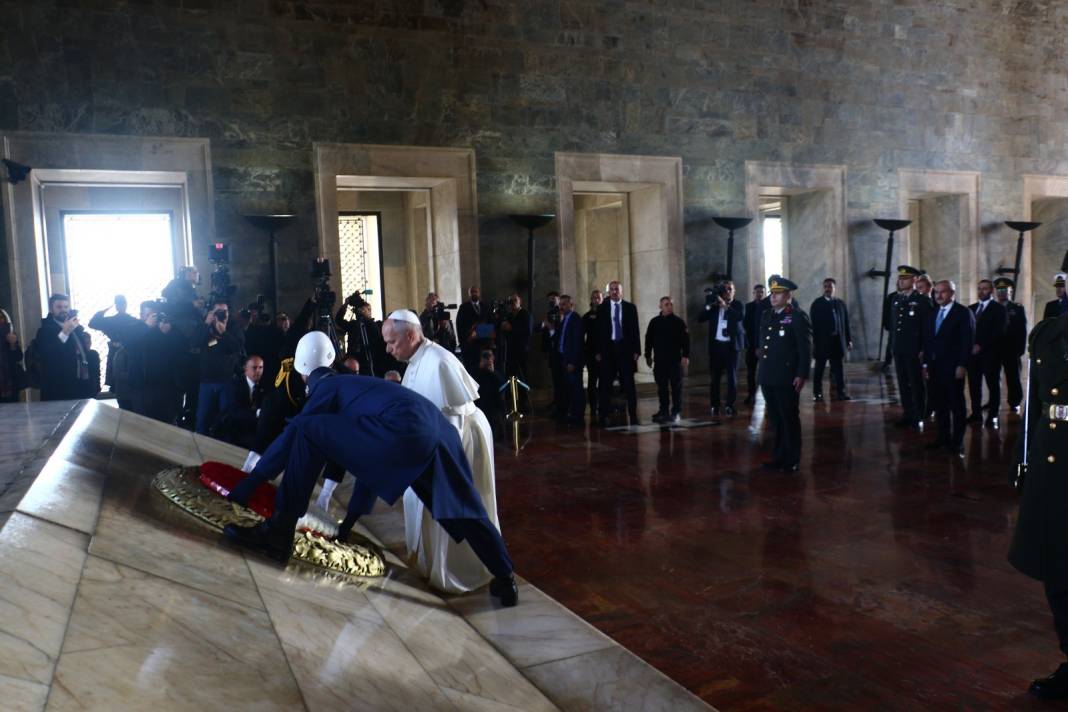 Papa Leo'nun Türkiye'deki ilk durağı Anıtkabir oldu 9