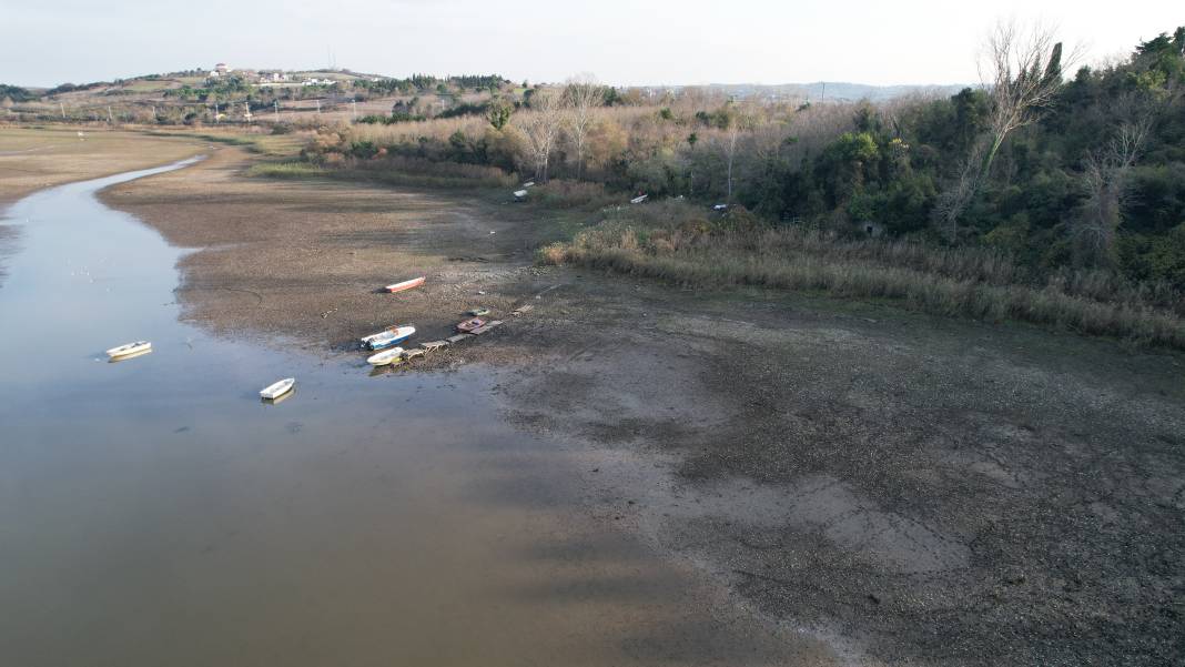 Kuraklık su kanallarını ve iskeleleri gün yüzüne çıkardı 3