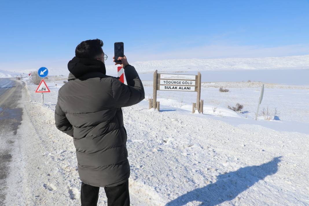 Efsanesi dilden dile dolaşan göl tamamen dondu 2