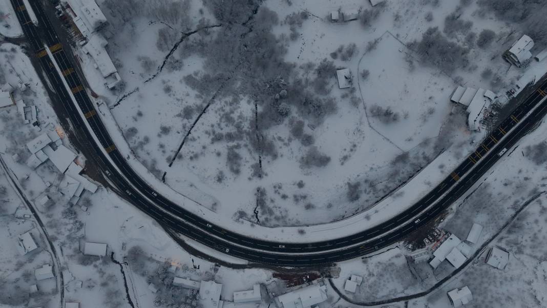 Bolu Dağı'nda kartpostallık kar manzarası 6