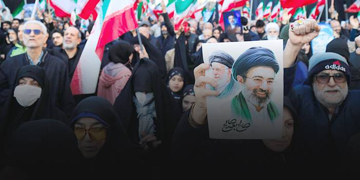 İran halkı yeni dini lidere destek için meydanlarda!