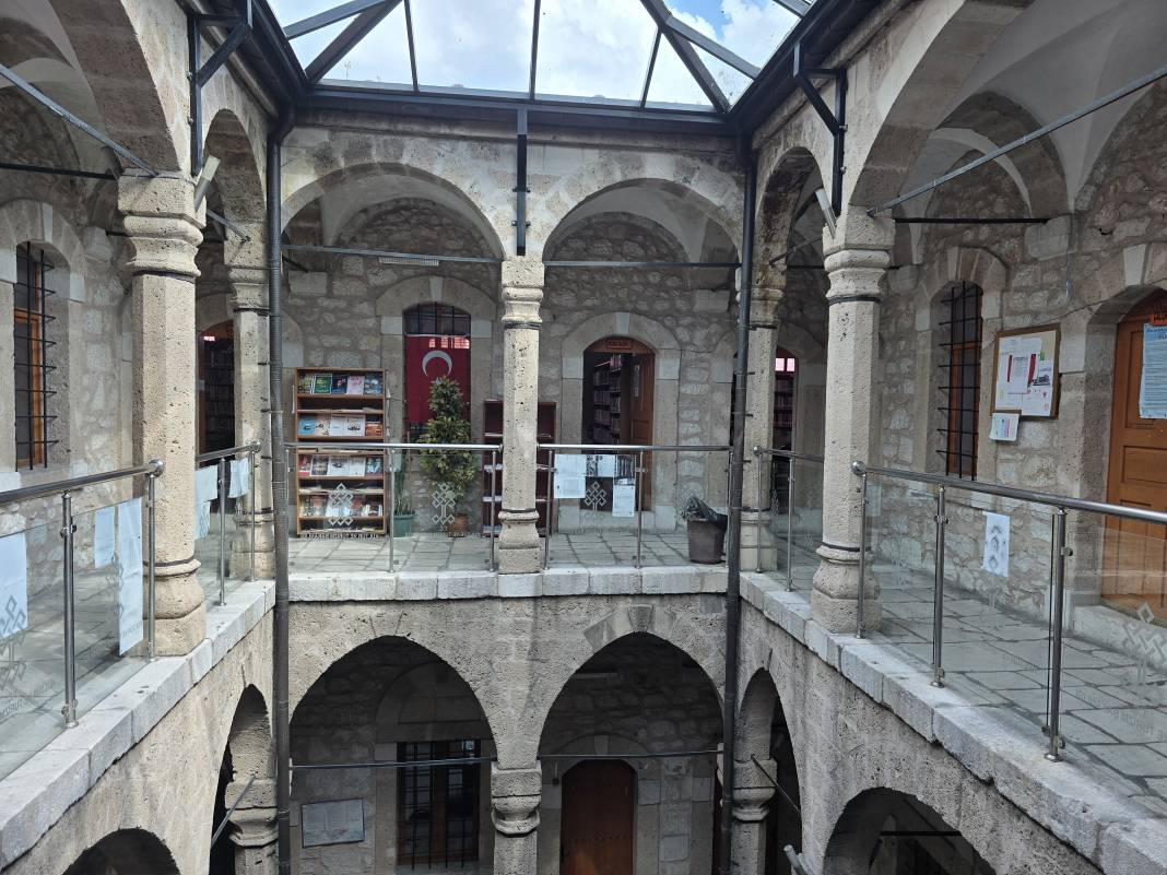 Geçmişin cezaevi! Bugünün bilgi yuvası! 6