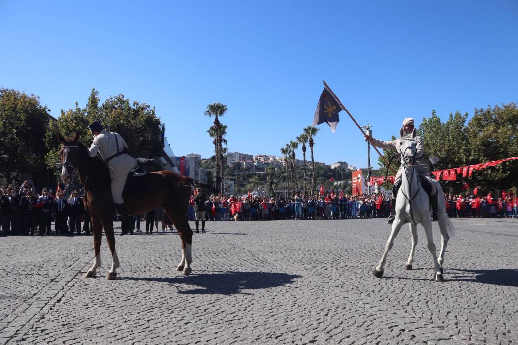 İzmir’in düşman işgalinden kurtuluşu törenlerle kutlandı! 3