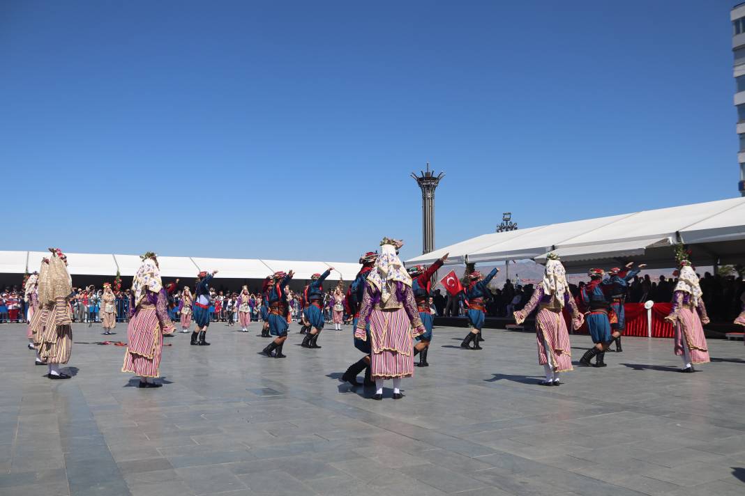 İzmir’in düşman işgalinden kurtuluşu törenlerle kutlandı! 5