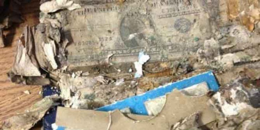 Yıllar Sonra Tesadüfen Evinde Hazine Buldu!