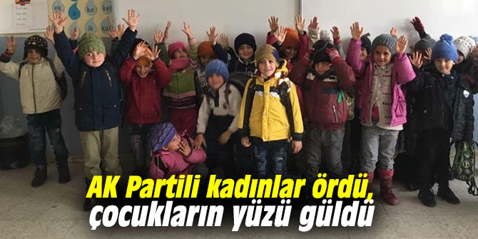 AK Partili kadınlar ördü, çocukların yüzü güldü