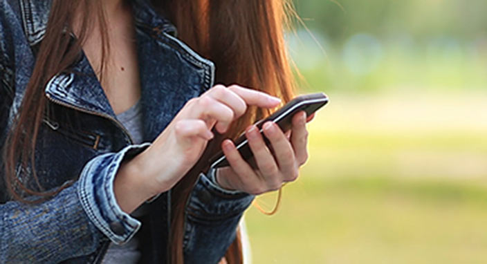 16 yaşındaki kız telefonunu elinden alan babasını polise ihbar etti