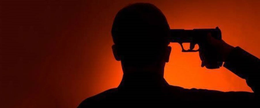 Emniyet binasında intihar