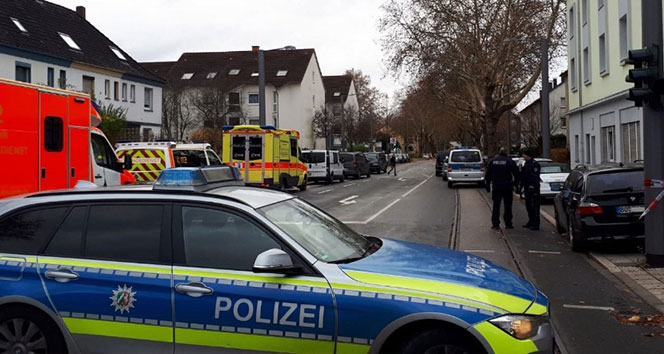 Almanya'da bomba paniği...