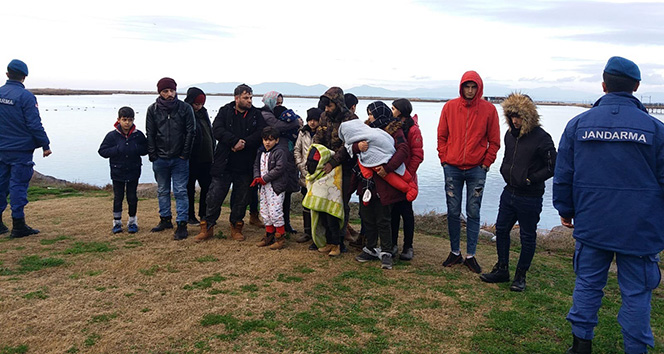 Ege Denizi'nde 19 göçmen facia yaşanmadan kurtarıldı