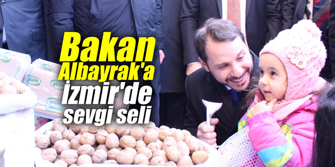 Bakan Albayrak'a İzmir'de sevgi seli