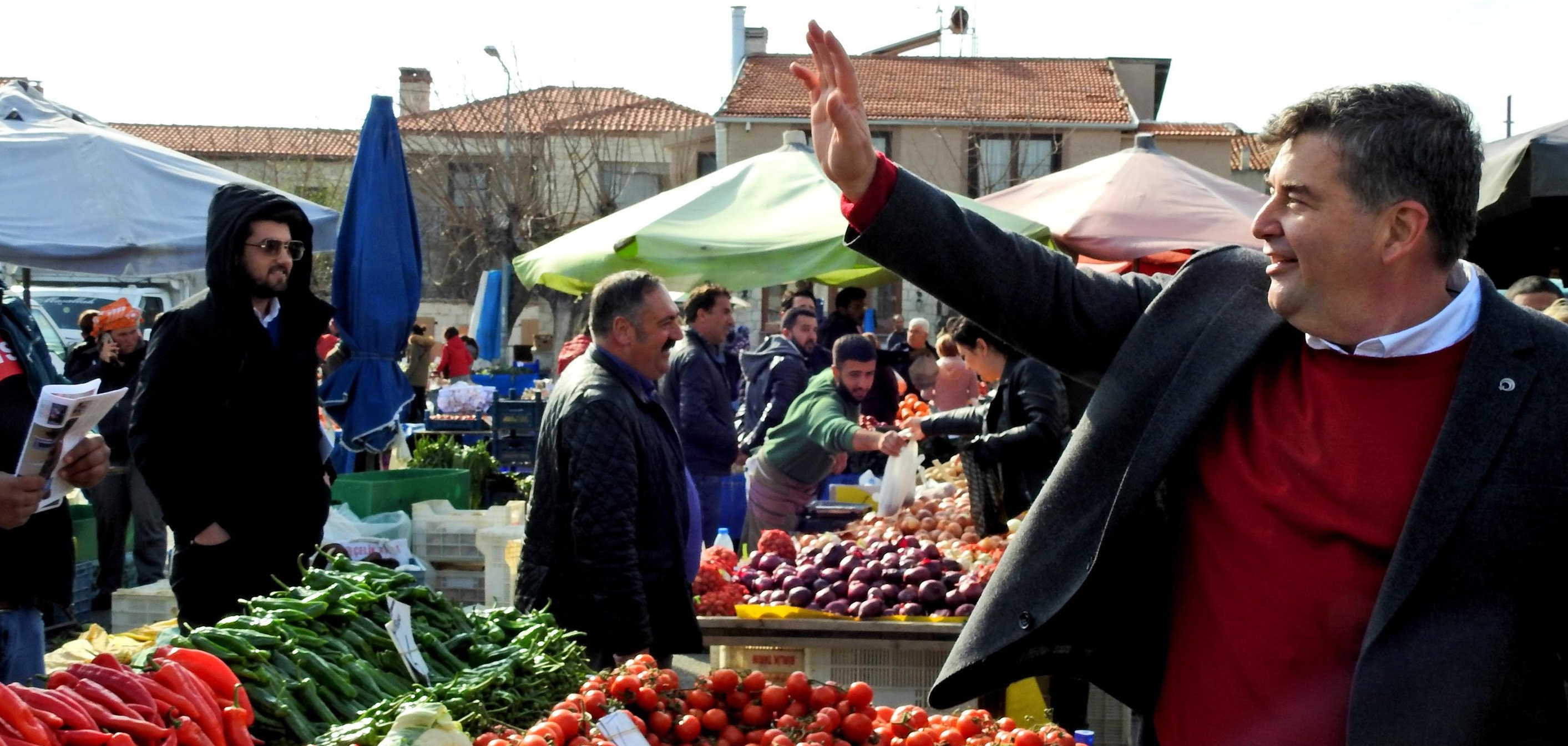 Ekrem Oran'dan Alaçatı'ya Belediye Hizmet Binası müjdesi