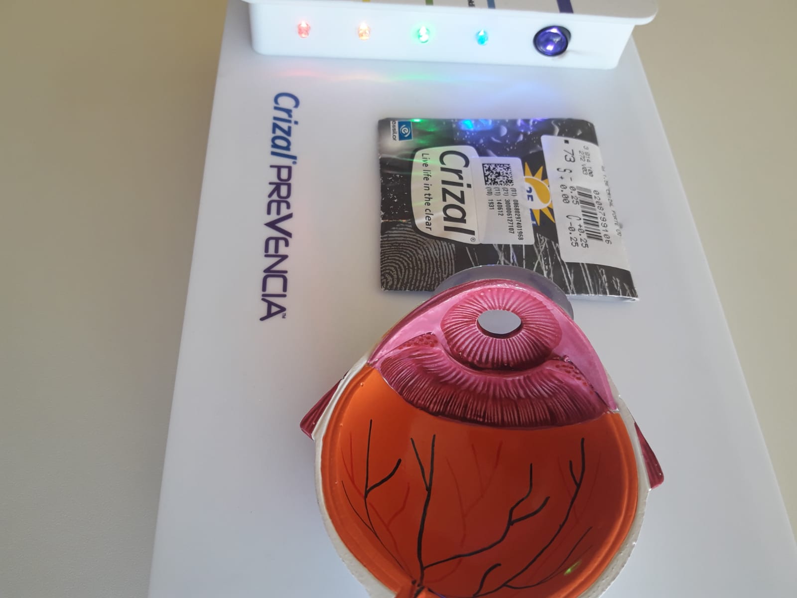 FERRUH FİLİZ de gözlük camlarında çağdaş  yenilik..