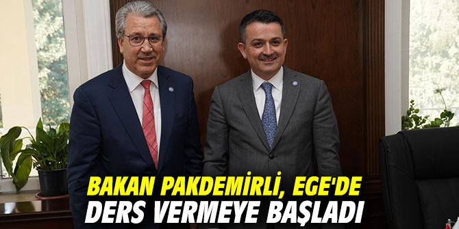 Bakan Pakdemirli, Ege Üniversitesi'nde ders vermeye başladı
