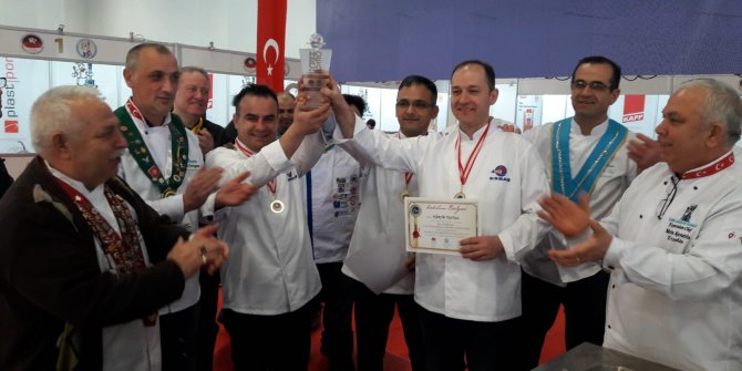 ESBAŞ Aşçıları madalyayla döndüler