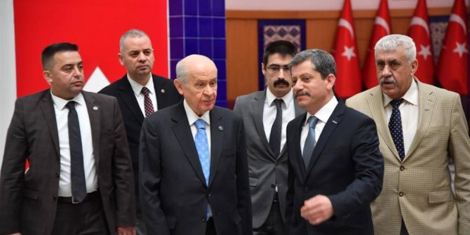 Ülkücü Memurlardan Tebessüm Hareketi