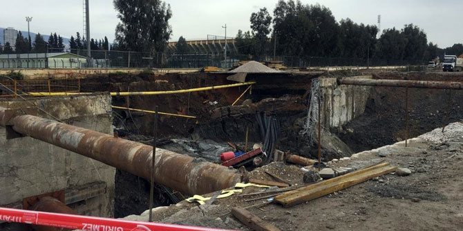 İzmir'de meydana gelen göçükte arama kurtarma çalışmaları sürüyor!