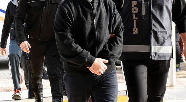 FETÖ operasyonu! 10 askere gözaltı