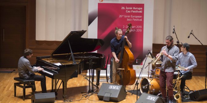 Purple is the Color ile muhteşem gece