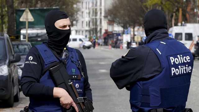 Brüksel'de bomba alarmı!