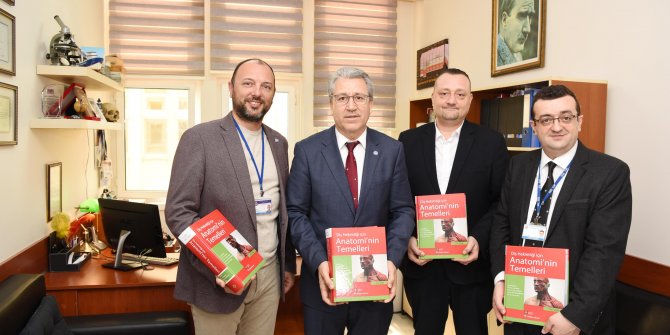 Egeli akademisyenlerin katkısı ile Türkçe’ye kazandırıldı