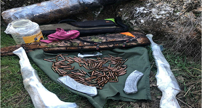 Diyarbakır'da teröristlere ait 4 sığınak tespit edildi