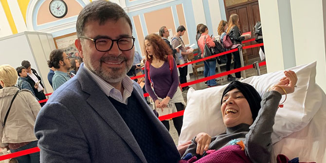 Başkan Saygılı, "Kanadı Kırık Meleğin Kanadına Takılanlar"ın imza gününe katıldı