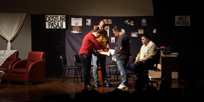 Ege'de tiyatro tedavinin bir parçası