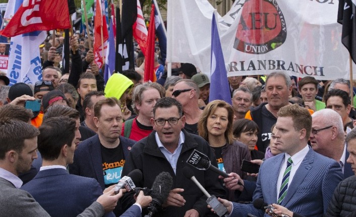 İşçilerden protesto: 'Kuralları değiştir'