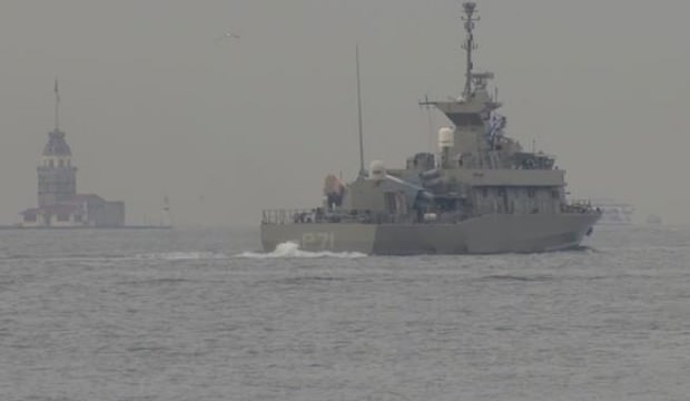 Yunan savaş gemisi Boğaz'dan geçti