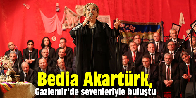 Bedia Akartürk, Gaziemir’de sevenleriyle buluştu