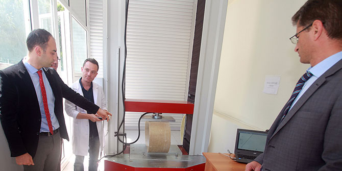 Ege Bölgesi’nin tek akredite “Yapı Malzemeleri” laboratuvarı DSİ’de.