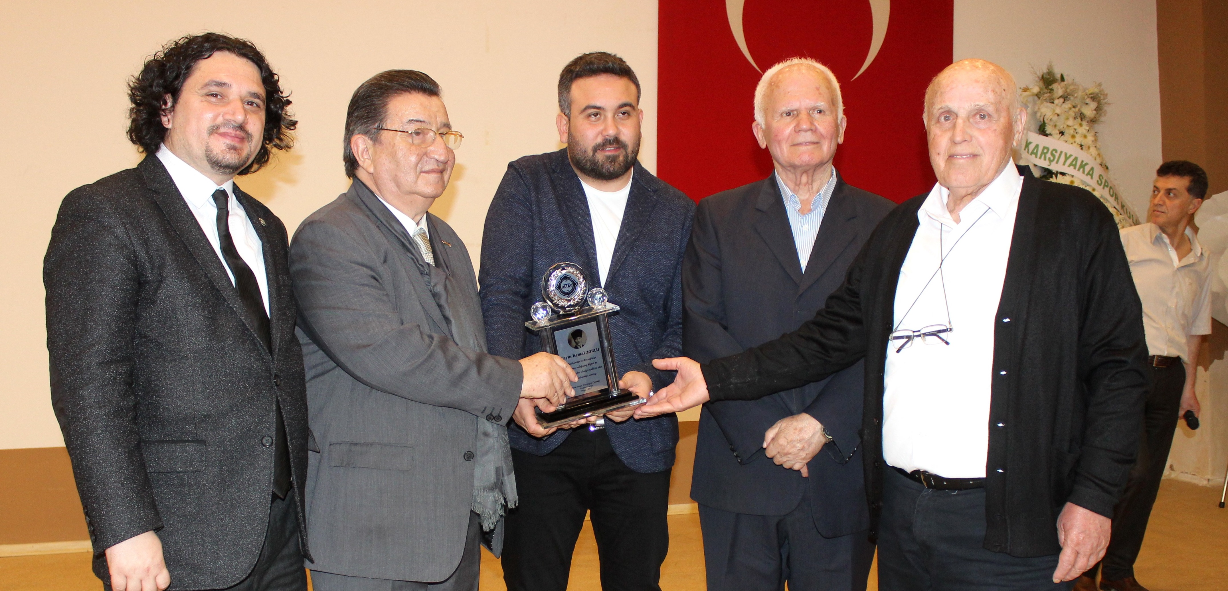 ZORLU’DAN EKMEKÇİOĞLU’NA TAM DESTEK