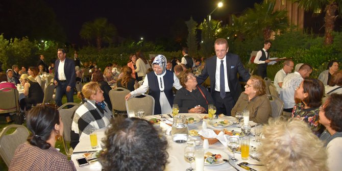 Şehit aileleri için iftar programı düzenledi